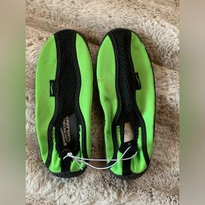Kids wave runner water shoes